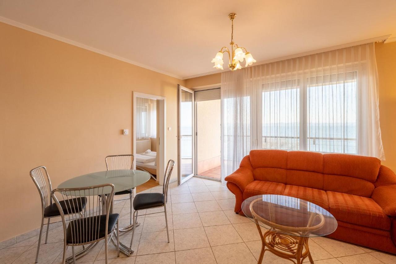 Kék Hullám Apartman Apartamento Siófok Exterior foto