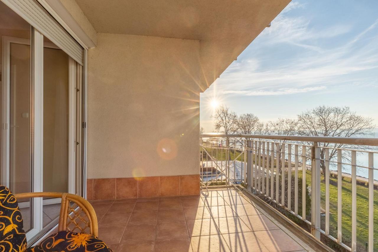 Kék Hullám Apartman Apartamento Siófok Exterior foto